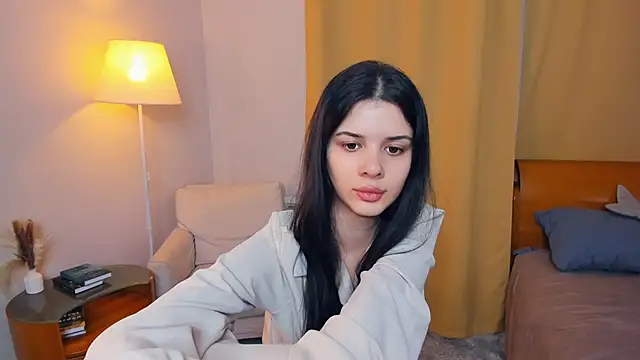 JoCauterucci online show from December 5, 2025, 6:45 am