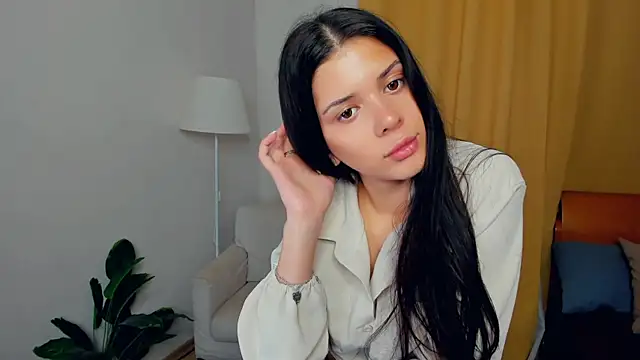 JoCauterucci online show from November 4, 2025, 7:12 am