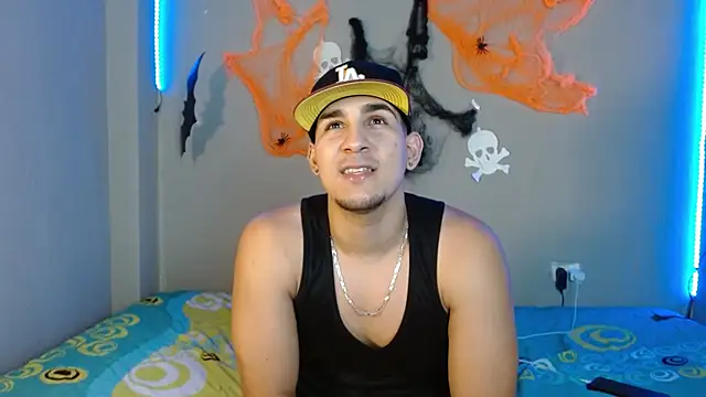 Snapshot of massimo_vidal_ chatting on October 26, 2025, 5:19 am massimo vidal  online show from October 26, 2025, 5:19 am