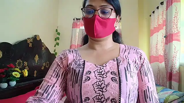 Elena cruz5 online show from March 4, 2026, 7:49 am