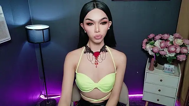 Snapshot of BelindaAbundance chatting on November 21, 2025, 10:47 am BelindaAbundance online show from November 21, 2025, 10:47 am