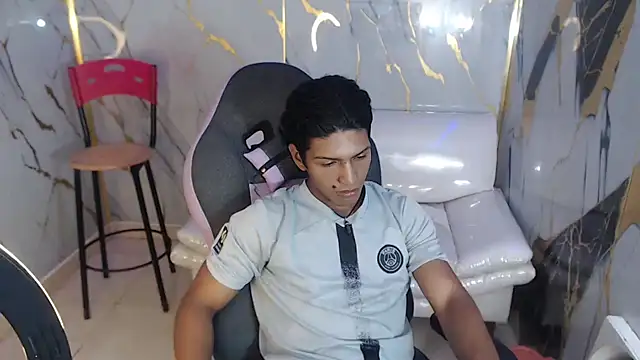 bull cam online show from November 28, 2025, 3:56 pm