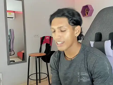 bull cam online show from September 19, 2025, 8:24 pm