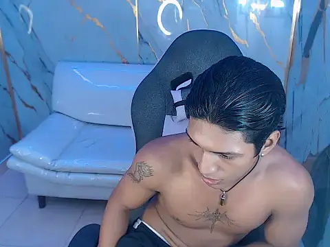 bull cam online show from December 5, 2025, 2:10 am