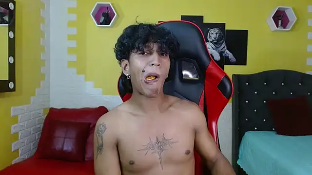 bull cam online show from October 19, 2025, 4:21 pm