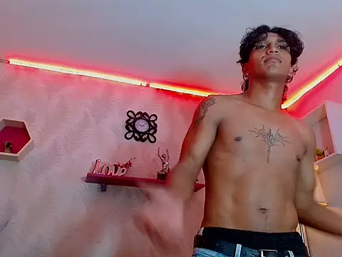 bull cam online show from October 18, 2025, 6:32 pm