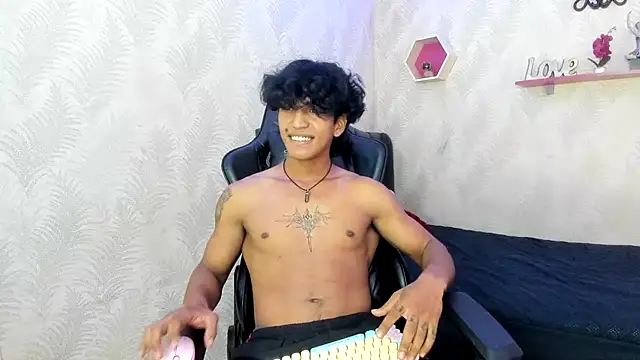 bull cam online show from November 22, 2025, 7:13 pm