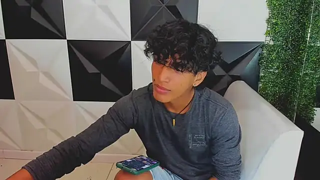 bull cam online show from October 4, 2025, 6:42 pm