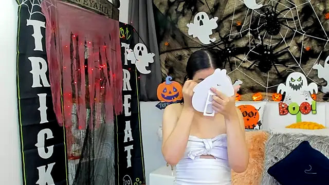 MiaDunoff online show from October 4, 2025, 10:55 pm