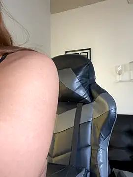 Snapshot of RedVelvet_Dream chatting on November 20, 2025, 8:09 pm RedVelvet Dream online show from November 20, 2025, 8:09 pm