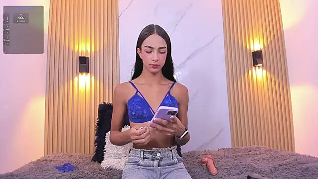 Snapshot of Valentinaliux_ chatting on April 26, 2026, 11:40 am Valentinaliux online show from April 26, 2026, 11:40 am