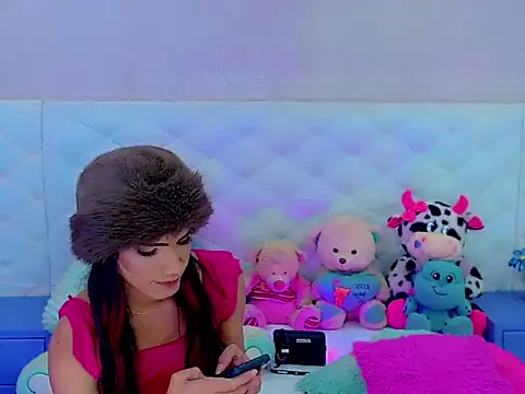 hanna sweett34 online show from October 28, 2025, 5:34 pm