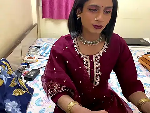 Snapshot of LuvLayla chatting on November 20, 2025, 6:30 pm LuvLayla online show from November 20, 2025, 6:30 pm