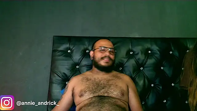 Snapshot of _leda_swan_ chatting on December 5, 2025, 2:48 pm leda swan online show from December 5, 2025, 2:48 pm