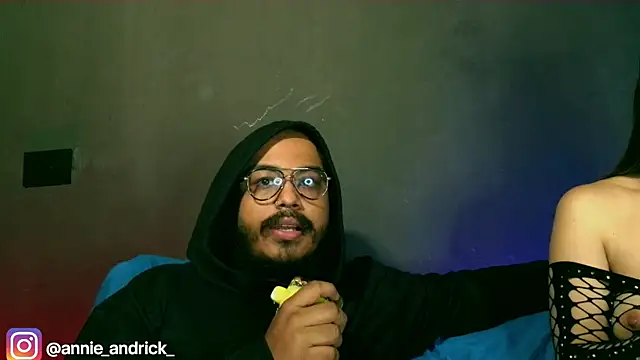 Snapshot of _leda_swan_ chatting on October 13, 2025, 2:18 pm leda swan online show from October 13, 2025, 2:18 pm