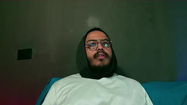 Snapshot of _leda_swan_ chatting on October 15, 2025, 1:08 pm leda swan online show from October 15, 2025, 1:08 pm