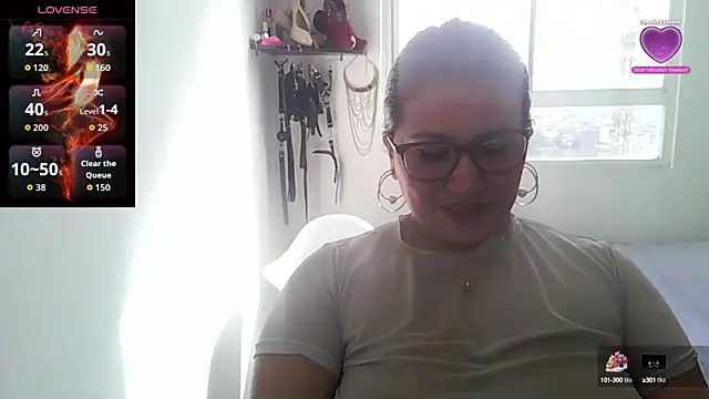 Snapshot of Vesper_Vixen chatting on September 13, 2025, 12:49 pm Vesper Vixen online show from September 13, 2025, 12:49 pm