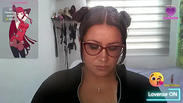 Snapshot of Vesper_Vixen chatting on October 16, 2025, 1:41 pm Vesper Vixen online show from October 16, 2025, 1:41 pm