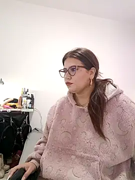 Snapshot of Vesper_Vixen chatting on November 12, 2025, 3:16 pm Vesper Vixen online show from November 12, 2025, 3:16 pm