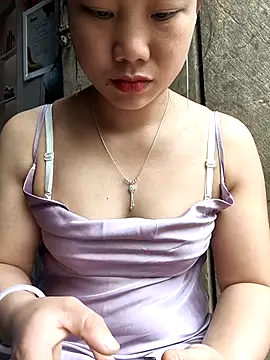 liu-liusexy online show from March 19, 2026, 4:12 am