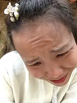 liu-liusexy online show from March 2, 2026, 3:18 am