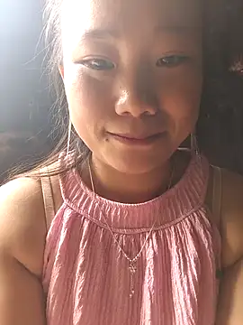 liu-liusexy online show from May 7, 2026, 2:27 am