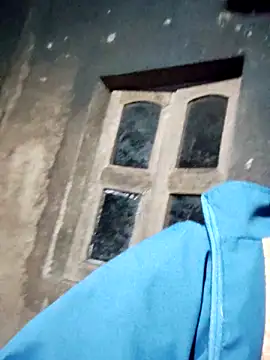 omiu-baby online show from December 18, 2025, 11:08 pm