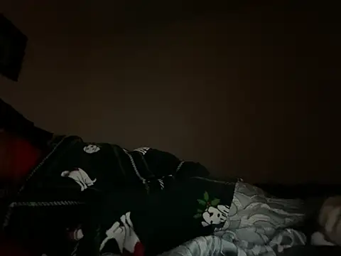 Brooke012 online show from April 20, 2026, 10:33 pm