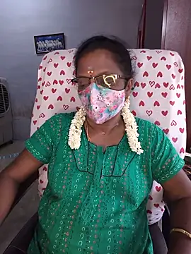 Snapshot of umashreetamil chatting on May 22, 2026, 7:39 am umashreetamil online show from May 22, 2026, 7:39 am