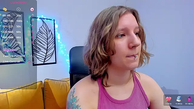 Snapshot of Hailey_Foxy chatting on December 23, 2025, 9:52 am Hailey Foxy online show from December 23, 2025, 9:52 am