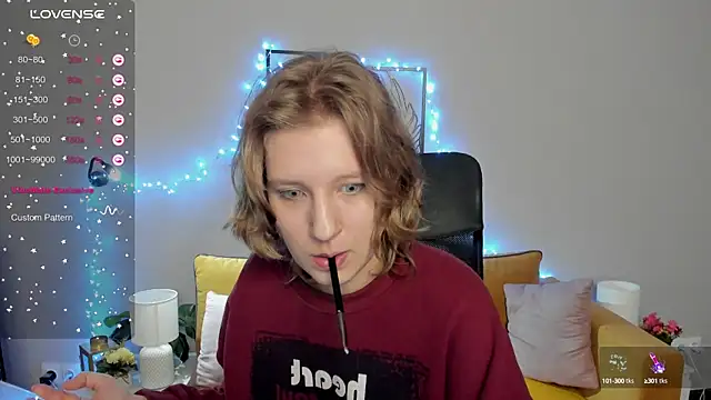 Snapshot of Hailey_Foxy chatting on October 4, 2025, 8:49 am Hailey Foxy online show from October 4, 2025, 8:49 am