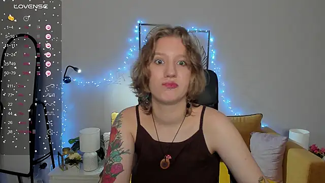 Snapshot of Hailey_Foxy chatting on September 25, 2025, 8:53 am Hailey Foxy online show from September 25, 2025, 8:53 am