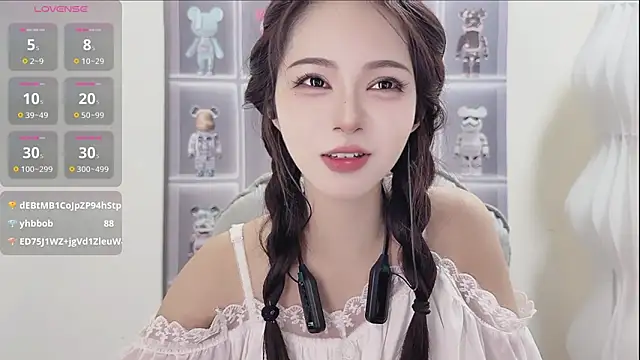 Snapshot of Sue101010 chatting on September 9, 2025, 9:57 pm Sue101010 online show from September 9, 2025, 9:57 pm