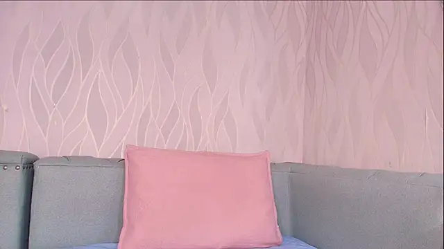 mia scot online show from October 9, 2025, 1:44 pm