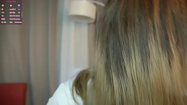 Lina Glow online show from November 22, 2025, 6:56 am