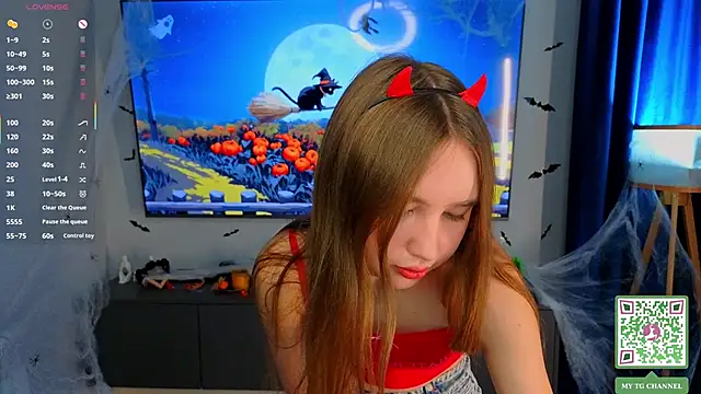 ElfredaTupy online show from November 11, 2025, 7:52 pm