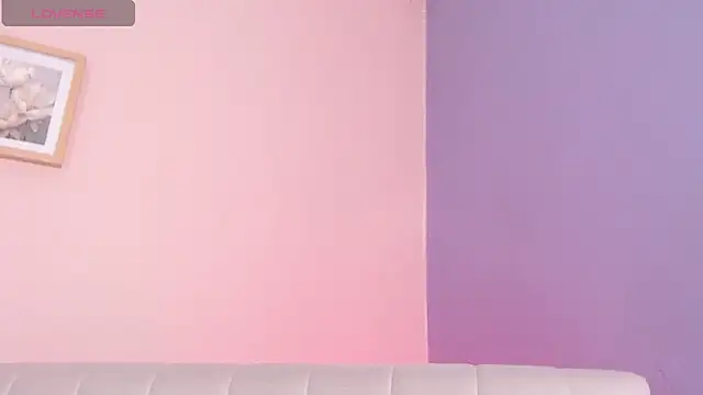 Snapshot of lourdes_moon22 chatting on October 19, 2025, 3:26 pm lourdes moon22 online show from October 19, 2025, 3:26 pm