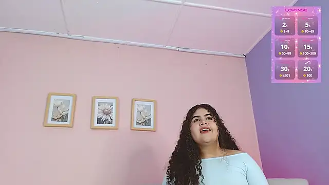 Snapshot of lourdes_moon22 chatting on September 28, 2025, 2:40 am lourdes moon22 online show from September 28, 2025, 2:40 am