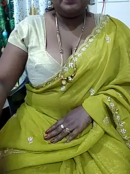 Snapshot of Silk_Smitha_27 chatting on December 19, 2025, 4:31 pm Silk Smitha 27 online show from December 19, 2025, 4:31 pm