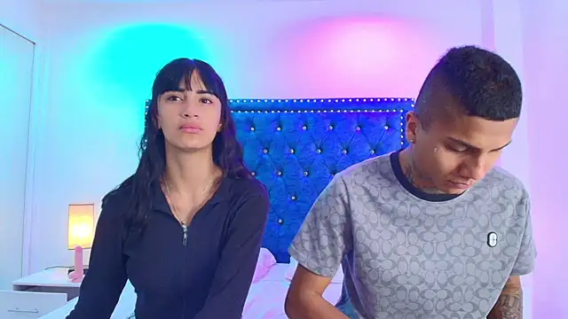 Snapshot of Damian_and_roxanne chatting on November 19, 2025, 12:38 pm Damian and roxanne online show from November 19, 2025, 12:38 pm