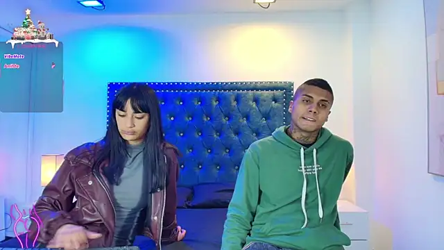 Snapshot of Damian_and_roxanne chatting on December 17, 2025, 12:21 pm Damian and roxanne online show from December 17, 2025, 12:21 pm