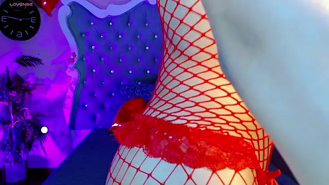 Snapshot of Honey_Moontsts chatting on February 14, 2026, 12:16 pm Honey Moontsts online show from February 14, 2026, 12:16 pm