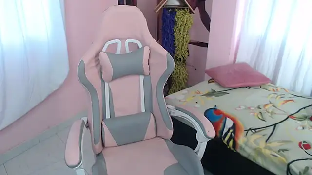 Zulema R1 online show from February 1, 2026, 12:58 pm