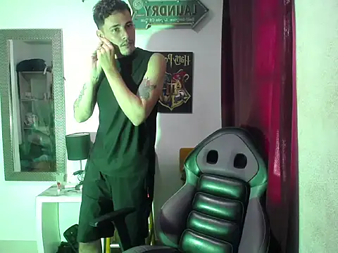 g0lden boss online show from November 20, 2025, 1:56 pm