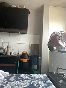 Snapshot of bruna438 chatting on October 28, 2025, 2:38 pm bruna438 online show from October 28, 2025, 2:38 pm