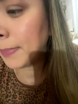 Snapshot of bruna438 chatting on October 12, 2025, 1:18 am bruna438 online show from October 12, 2025, 1:18 am