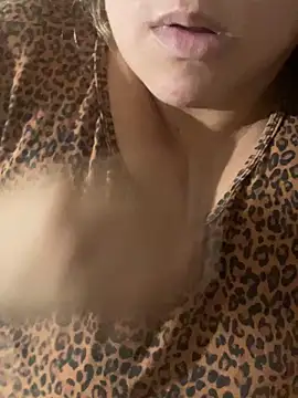 Snapshot of bruna438 chatting on November 15, 2025, 11:31 pm bruna438 online show from November 15, 2025, 11:31 pm