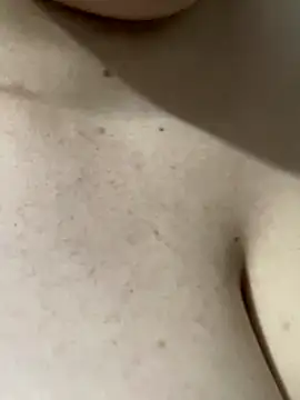 Snapshot of bruna438 chatting on September 17, 2025, 10:01 pm bruna438 online show from September 17, 2025, 10:01 pm