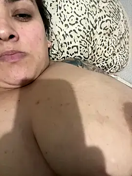 Snapshot of bruna438 chatting on September 9, 2025, 4:44 am bruna438 online show from September 9, 2025, 4:44 am