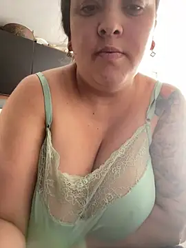 bruna438 online show from March 10, 2026, 1:15 pm